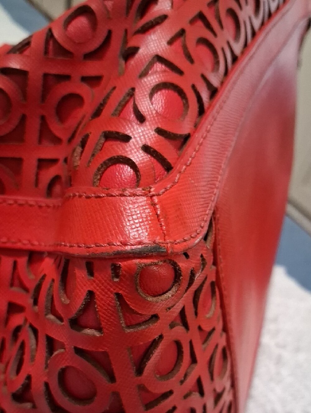 Tory Burch Red Perforated Leather Satchel with Removable Strap - Picture 13 of 15